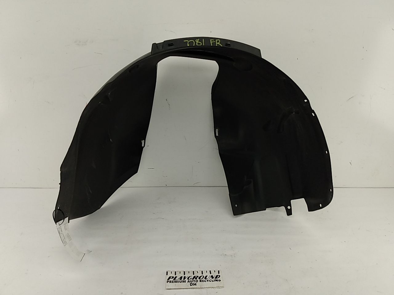 Volvo C30 Front Right Inner Fender Liner