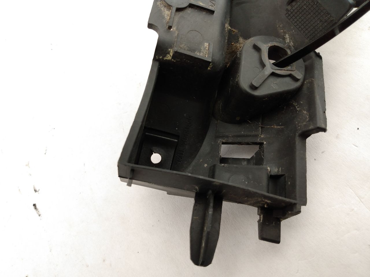 Volvo C30 Front Left Bumper Support Bracket