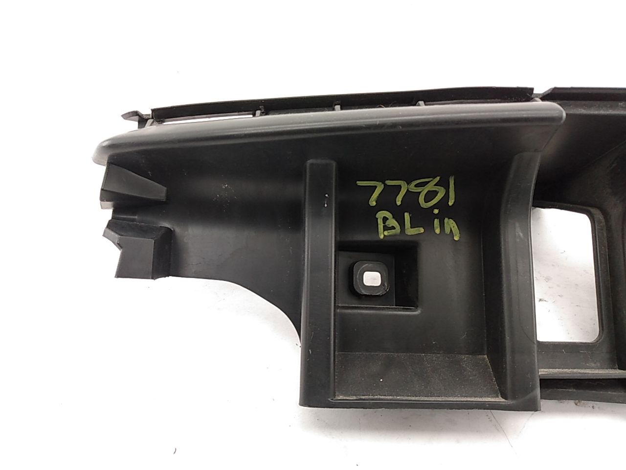 Volvo C30 Rear Left Inner Bumper Bracket