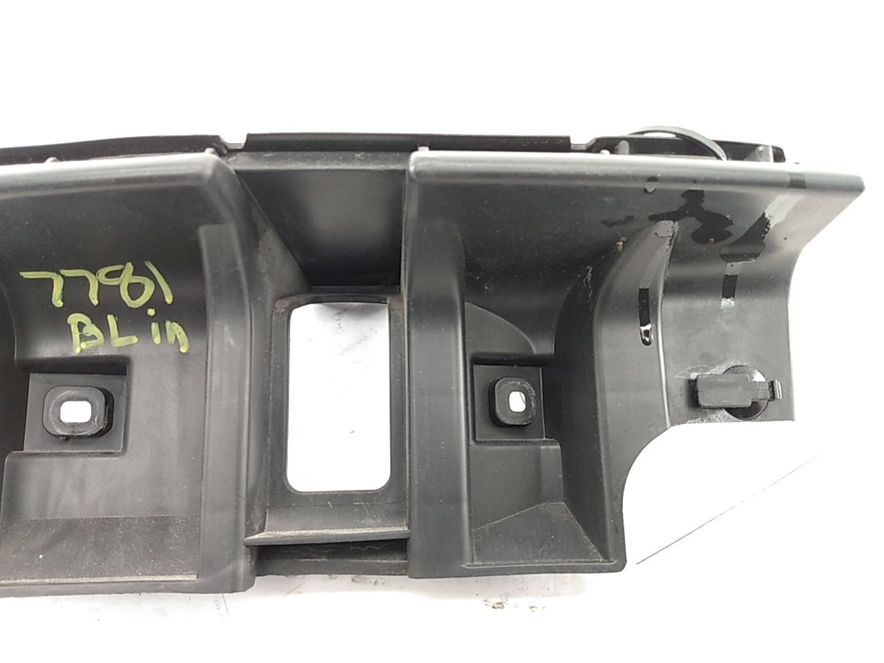 Volvo C30 Rear Left Inner Bumper Bracket