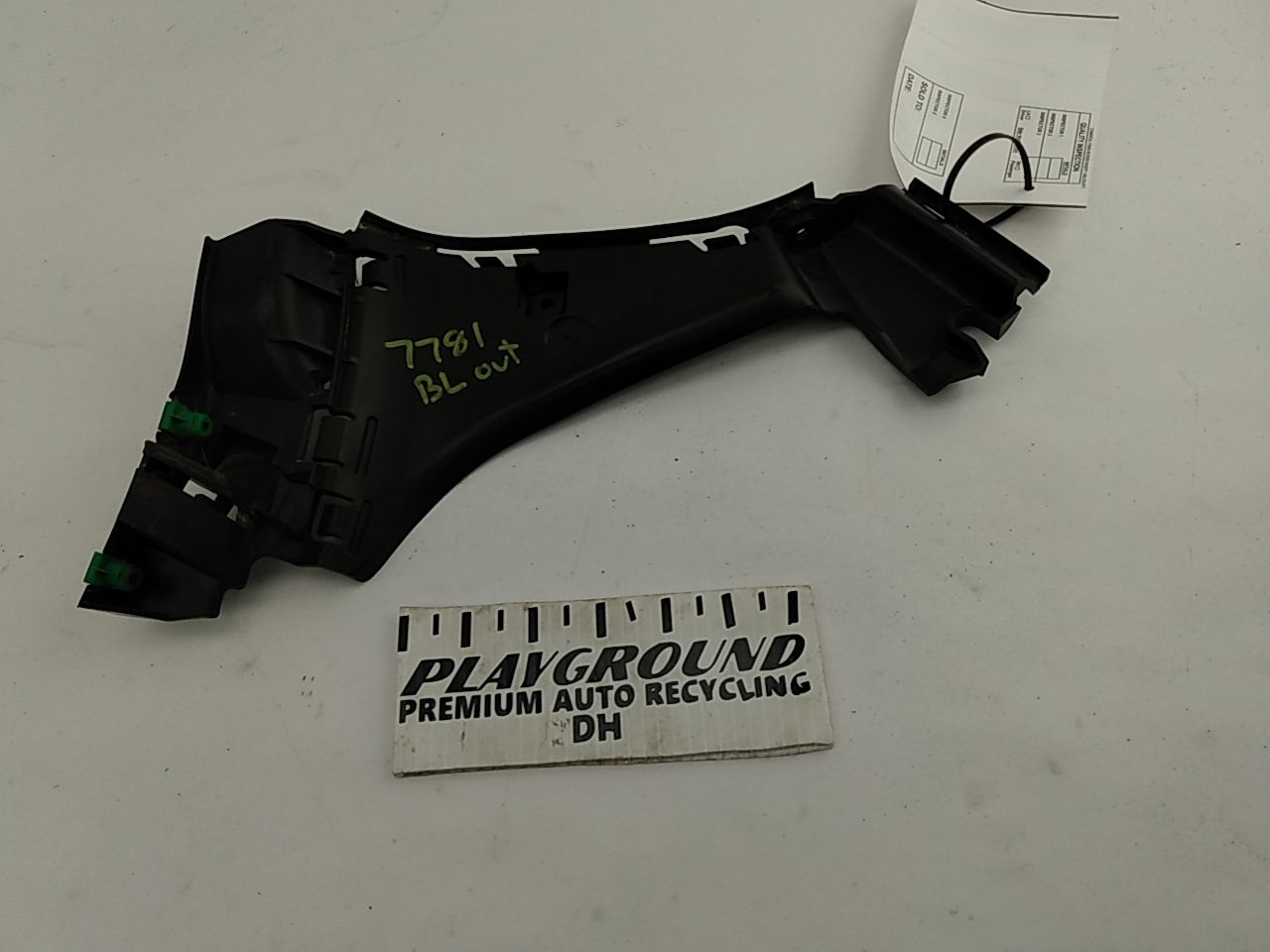 Volvo C30 Rear Left Outer Bumper Bracket