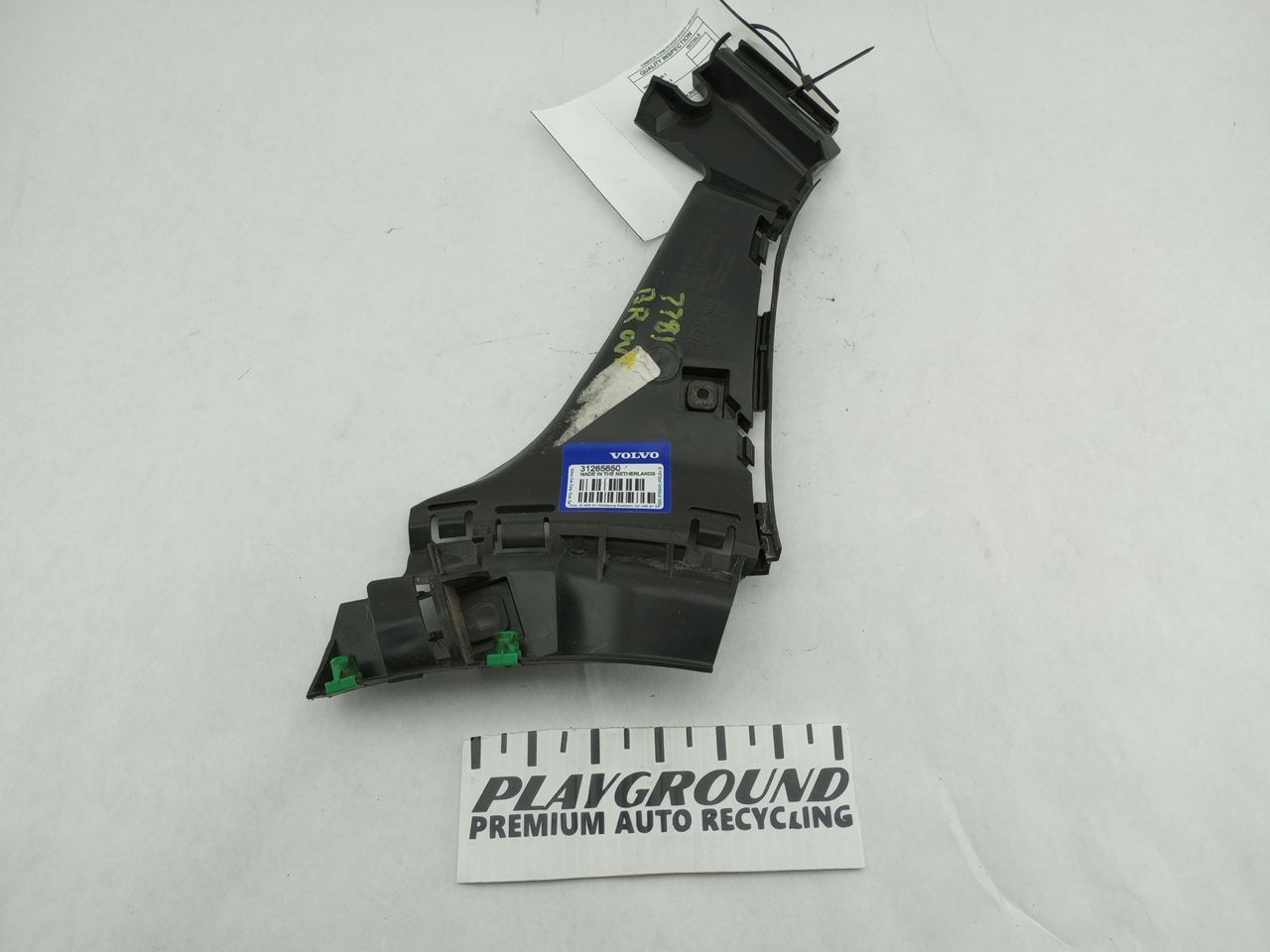 Volvo C30 Rear Right Outer Bumper Bracket