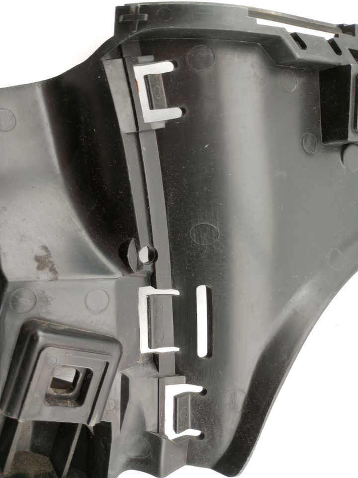 Volvo C30 Rear Right Outer Bumper Bracket