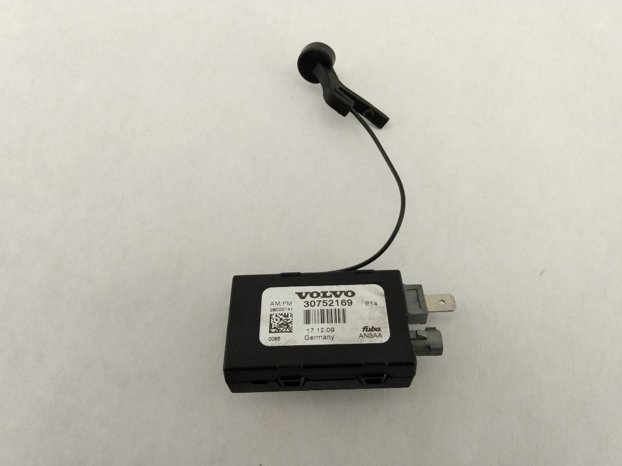 Volvo C30 Left Side Antenna Amplifier