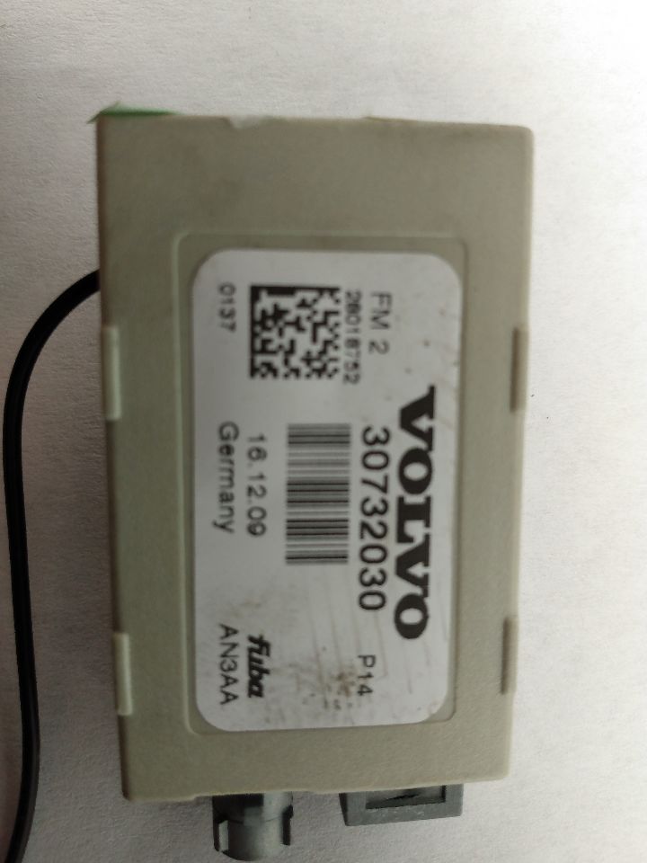 Volvo C30 Right Side Antenna Amplifier