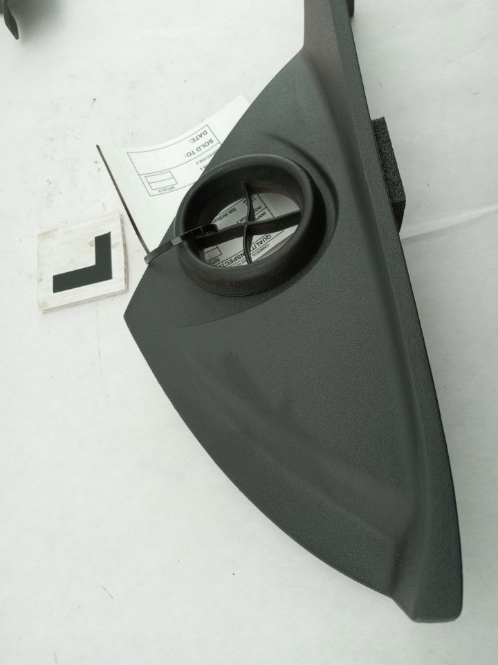 Volvo C30 Dash End Cap Set