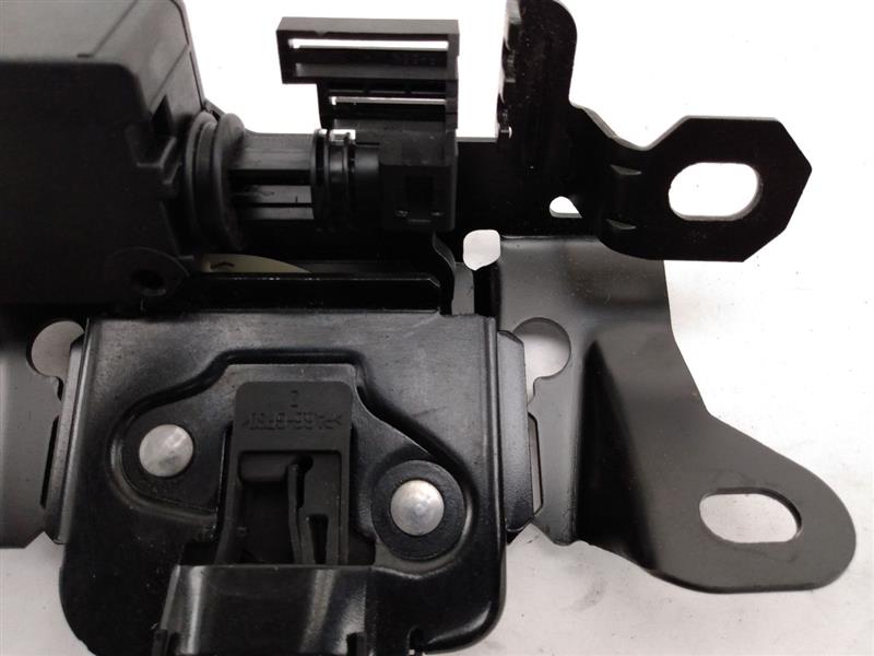 Volvo C30 Trunk Latch