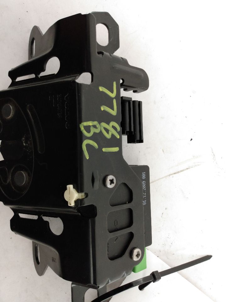 Volvo C30 Trunk Latch