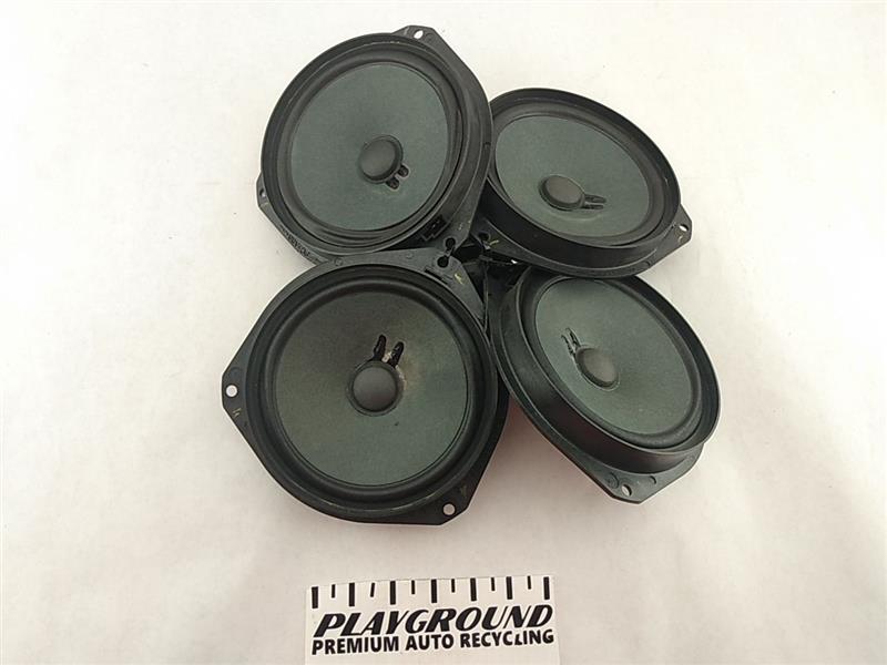 Alfa Romeo Giulia Speaker Set
A0121I08