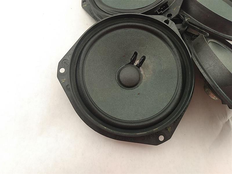 Alfa Romeo Giulia Speaker Set
A0121I08