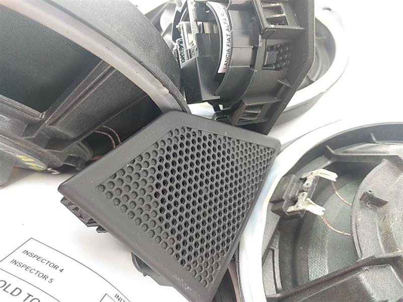 Alfa Romeo Giulia Speaker Set
A0121I08