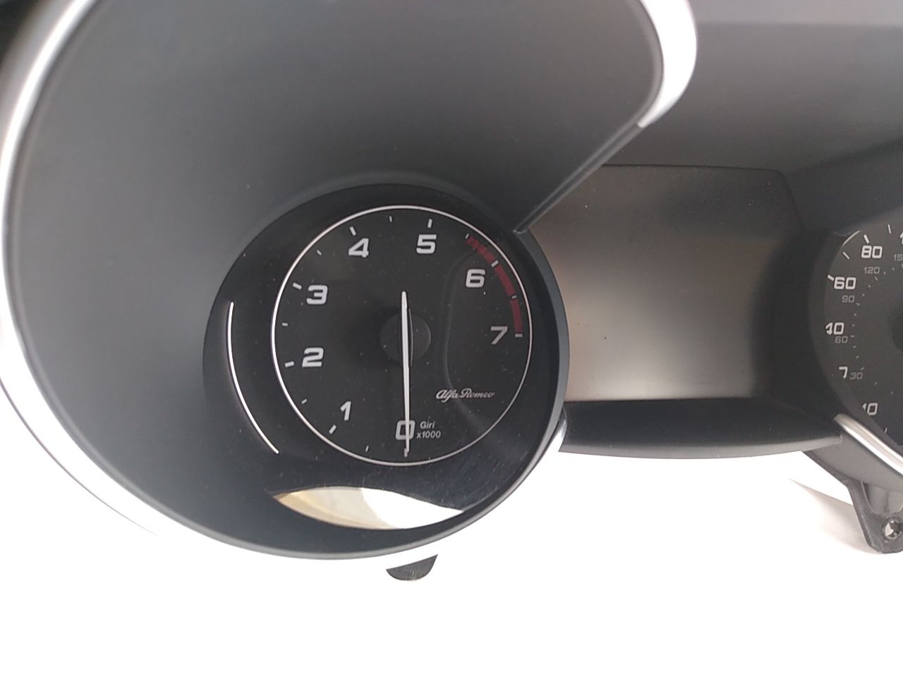 Alfa Romeo Giulia Speedometer Cluster
057825