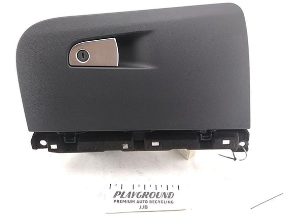 Alfa Romeo Giulia Glove Box