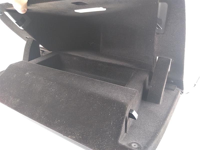 Alfa Romeo Giulia Glove Box