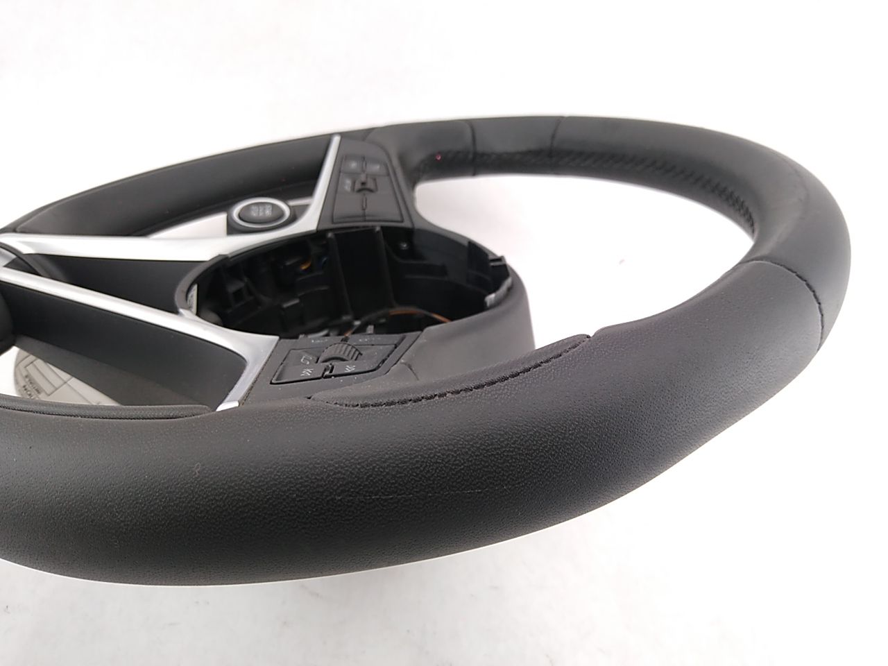 Alfa Romeo Giulia Steering Wheel
01561262900