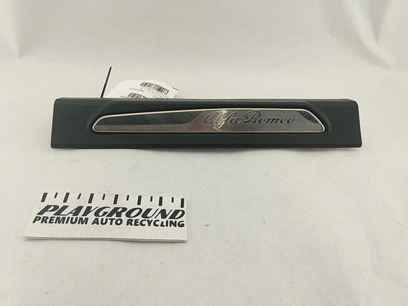 Alfa Romeo Giulia Front Left Door Sill
156107575
156107576
156107577