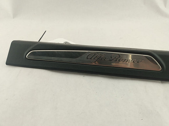 Alfa Romeo Giulia Front Left Door Sill
156107575
156107576
156107577