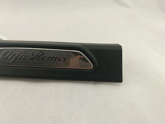 Alfa Romeo Giulia Front Left Door Sill
156107575
156107576
156107577