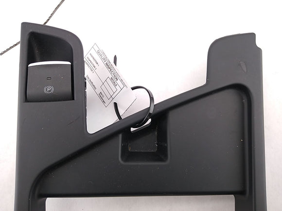 Alfa Romeo Giulia Center Trim Console
156121184