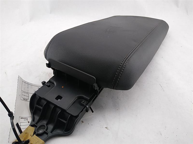 Alfa Romeo Giulia Center Armrest