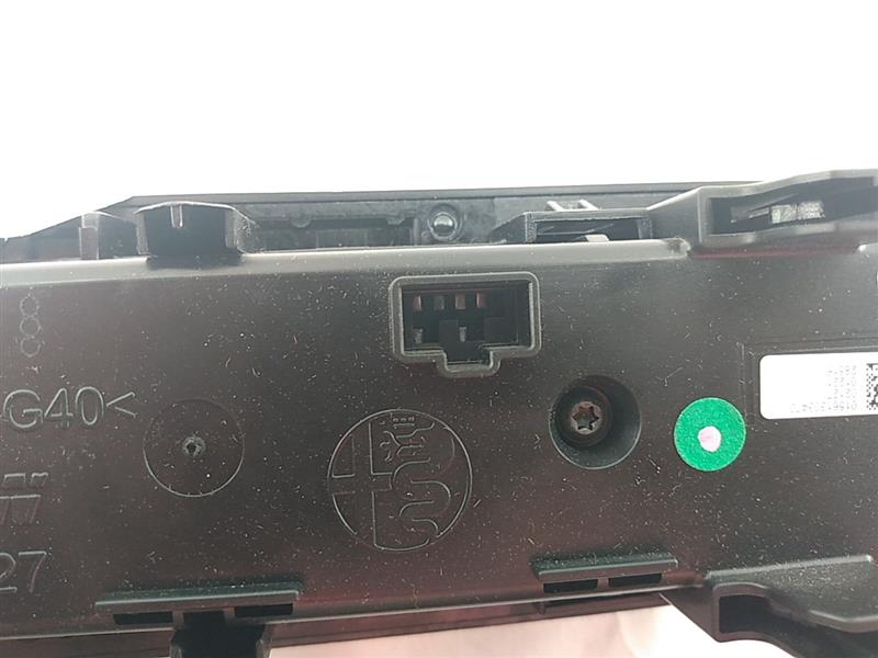 Alfa Romeo Giulia AC Climate Control Switch Assembly
01561303470
02127
01221
28516