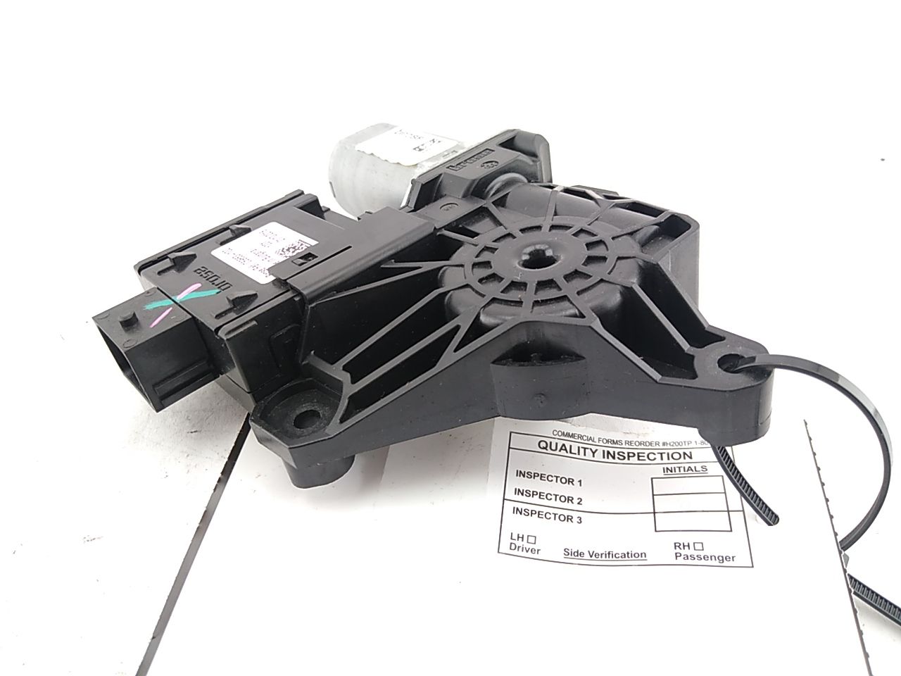 Alfa Romeo Giulia Rear Left Window Motor
A2059060301