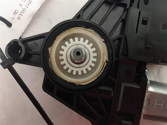Alfa Romeo Giulia Rear Right Window Motor
A2059060401