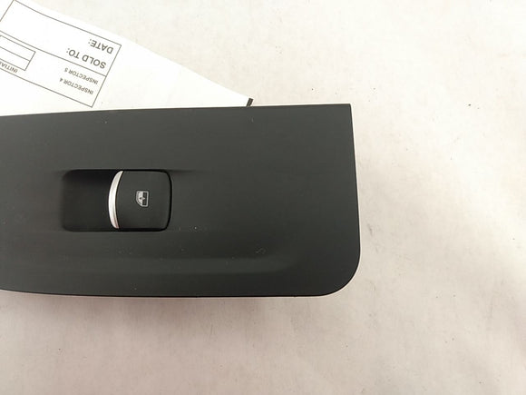 Alfa Romeo Giulia Front Right Window Switch 
01561092280