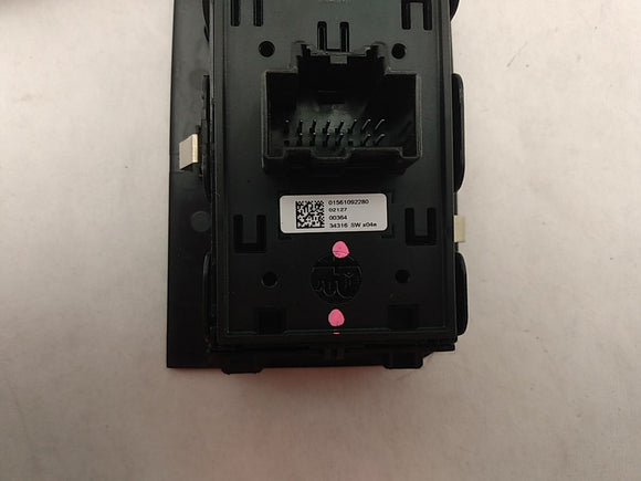 Alfa Romeo Giulia Front Right Window Switch 
01561092280