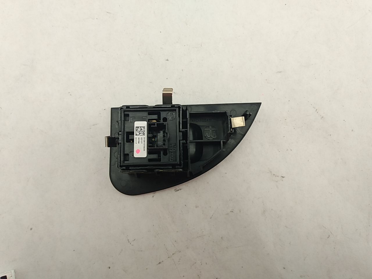 Alfa Romeo Giulia Rear Right Window Switch 
01561075620