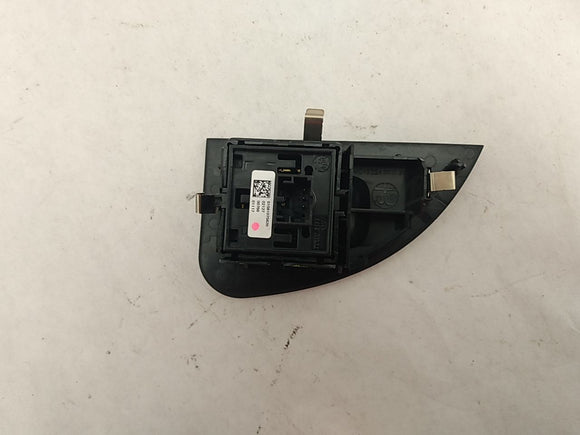 Alfa Romeo Giulia Rear Right Window Switch 
01561075620