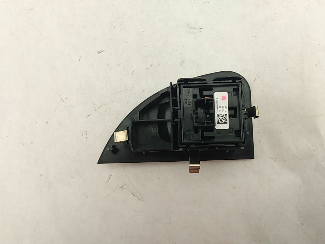 Alfa Romeo Giulia Rear Right Window Switch 
01561075620