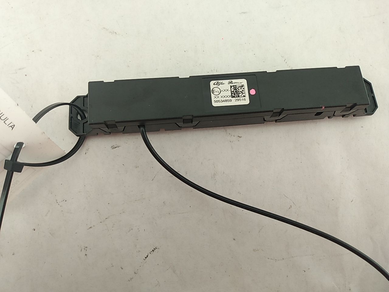 Alfa Romeo Giulia Antenna Booster Amplifier Module 
50534859