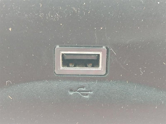 Alfa Romeo Giulia Front Center Charging Port With Trim 
00505487510
156118802