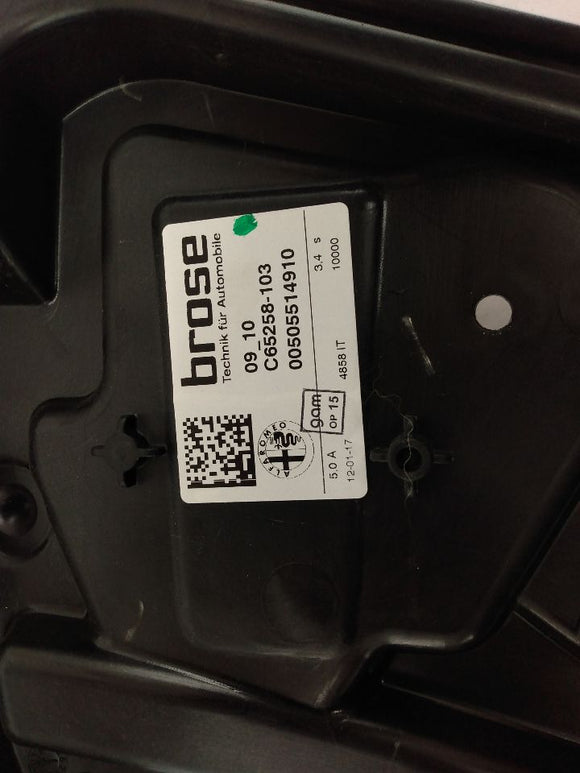 Alfa Romeo Giulia Rear Right Window Regulator
00505514910