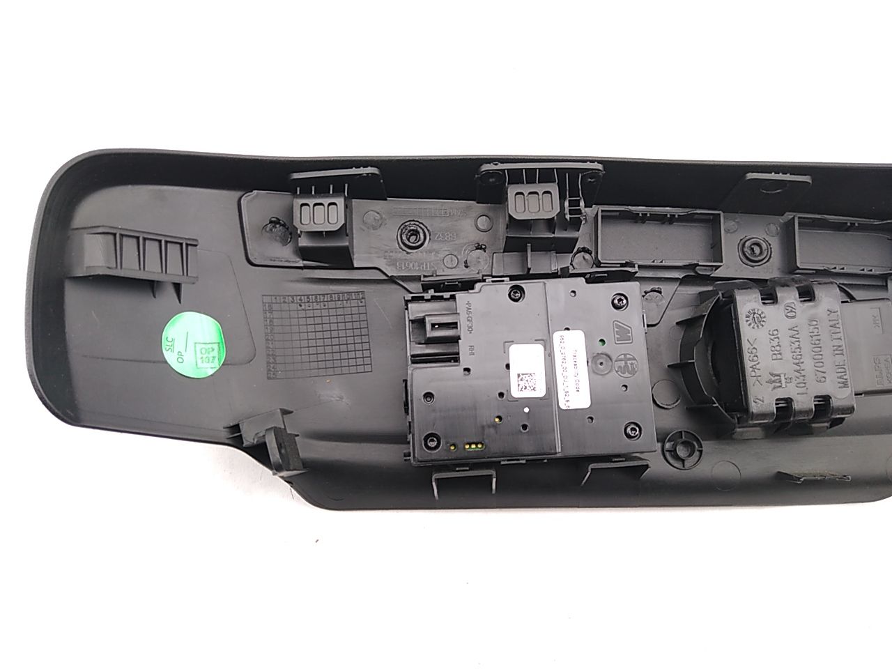 Alfa Romeo Giulia Set of 2 Front Right Seat Trim Panels
l04642711aa
