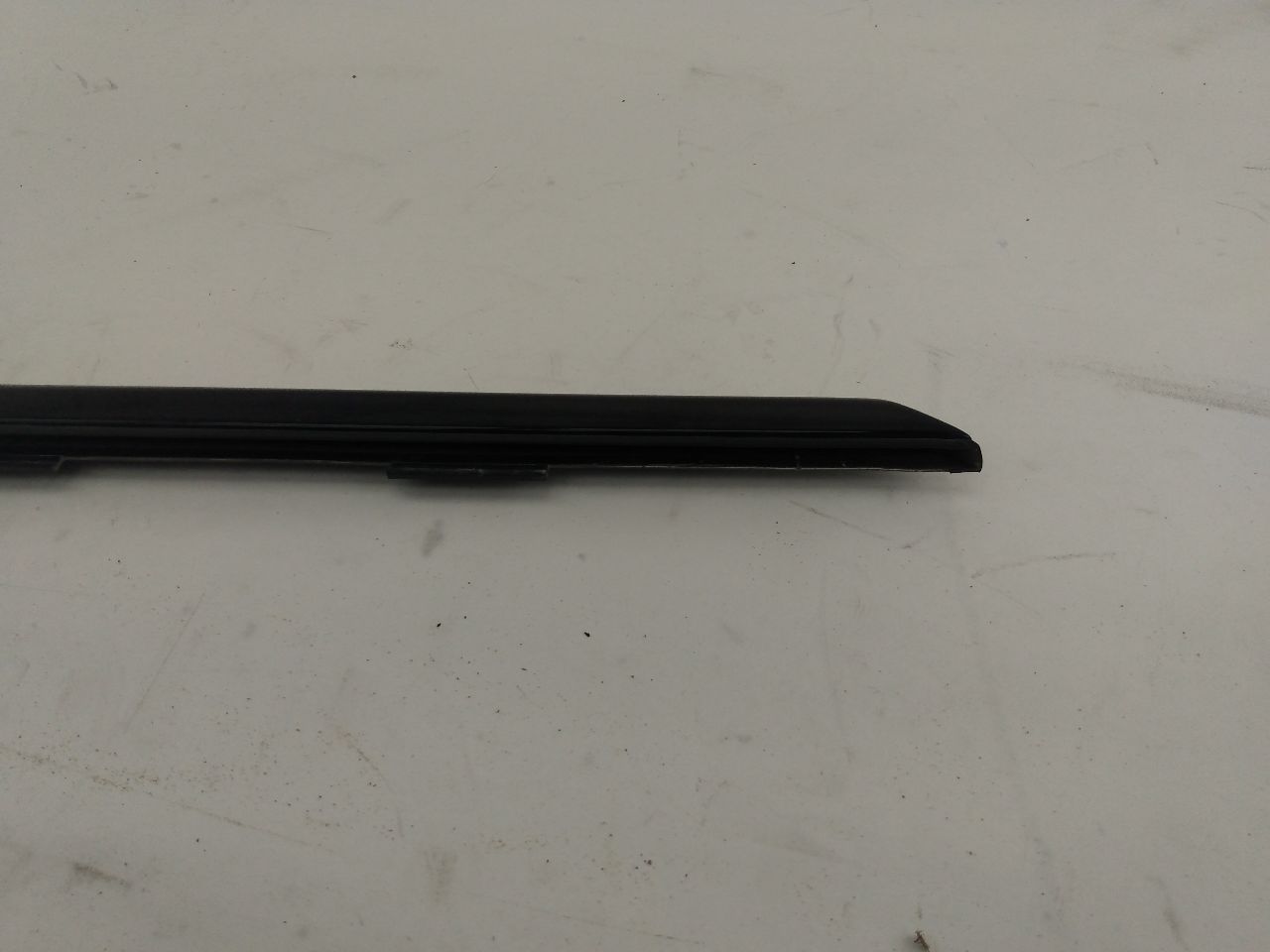 Alfa Romeo Giulia Front Right Exterior Door Window Sweep