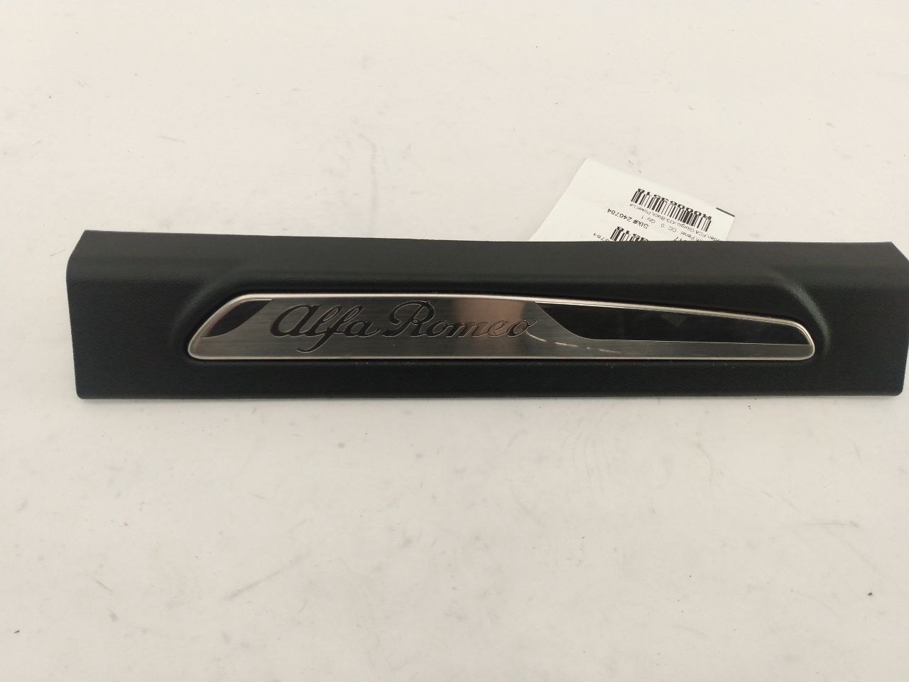 Alfa Romeo Giulia Front Right Door Scuff Plate - 0