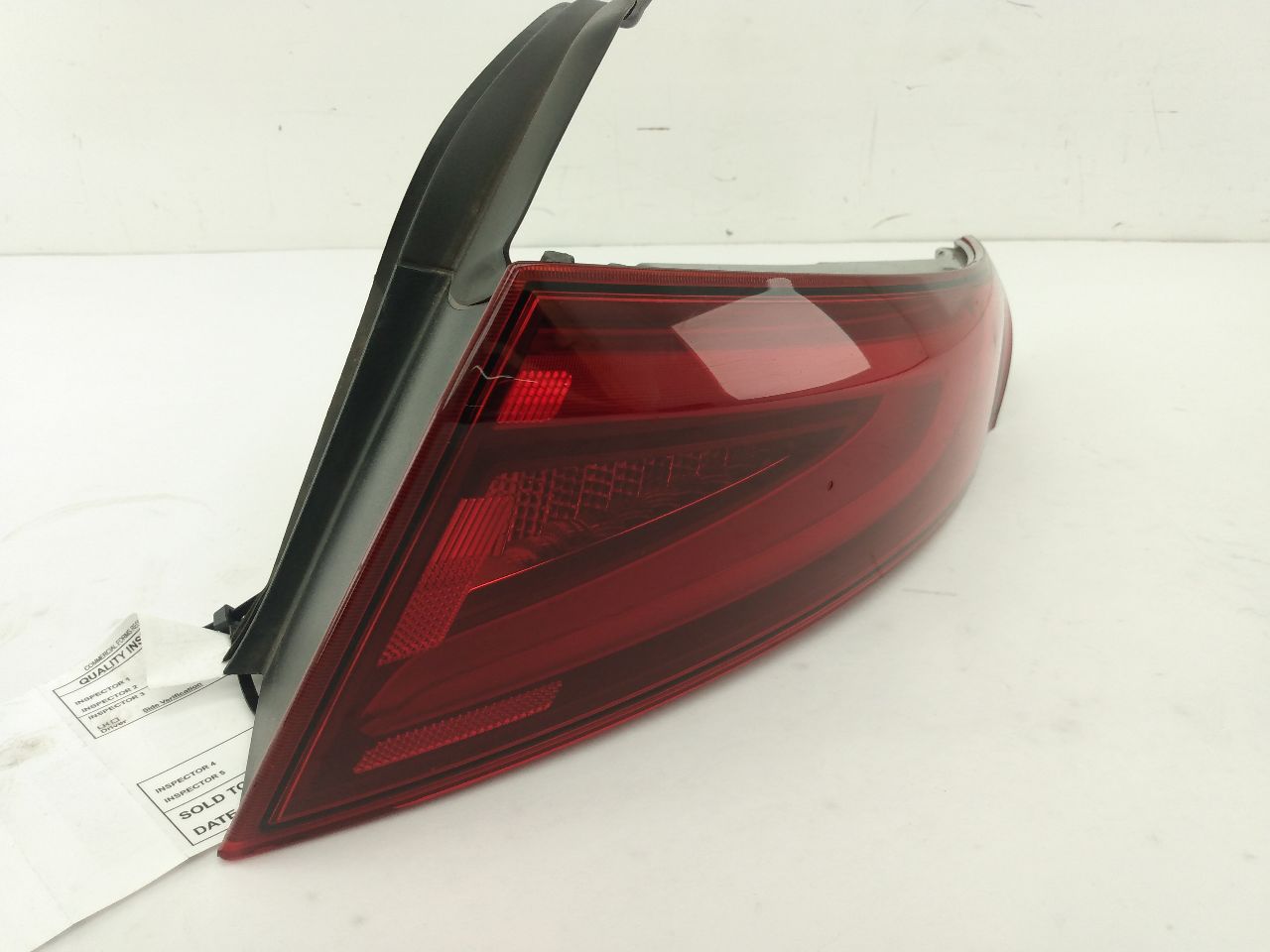 Alfa Romeo Giulia Rear Right Outer Tail Light Assembly - 0