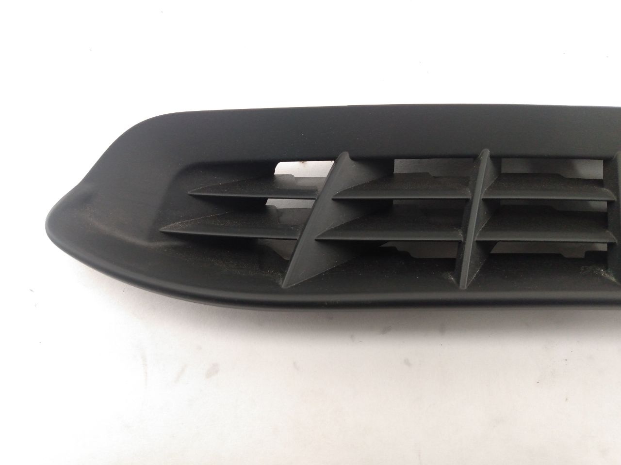 Alfa Romeo Giulia Front Center Defrost Grille