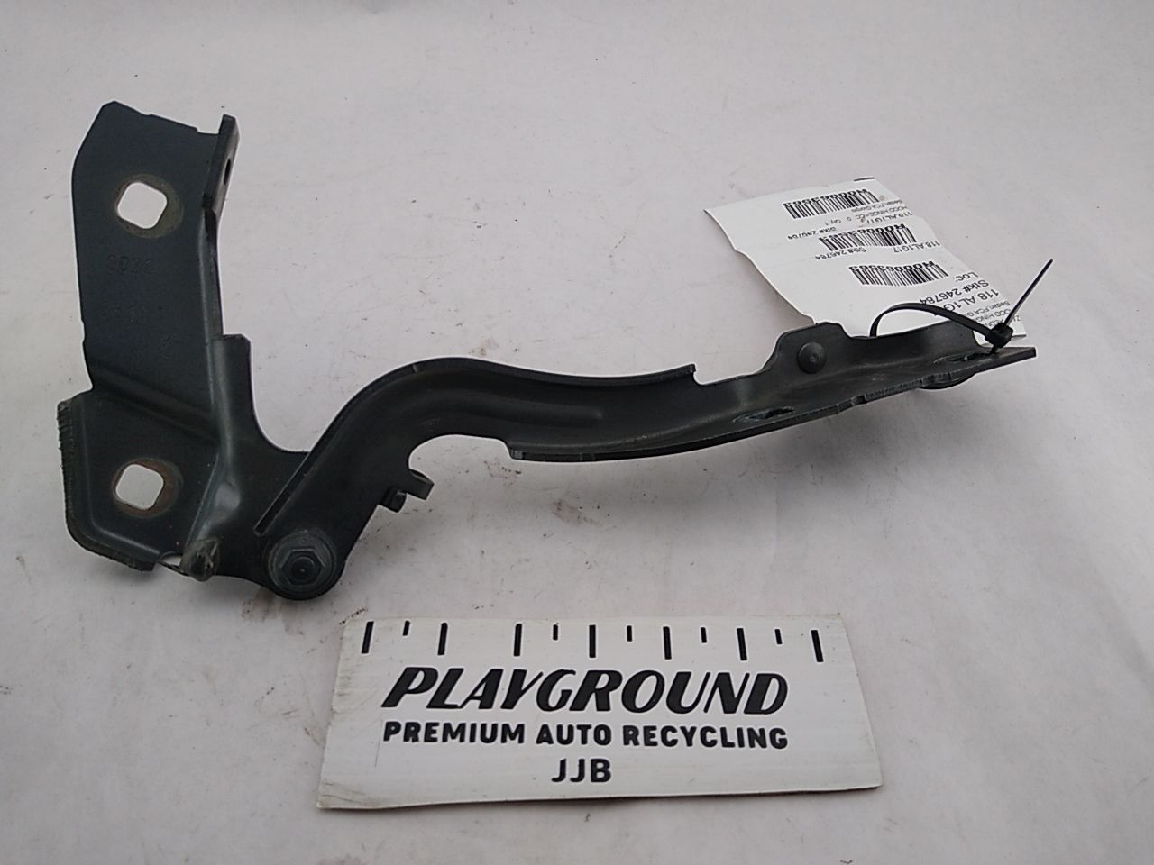 Alfa Romeo Giulia Front Right Hood Hinge