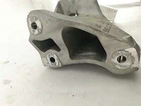 Alfa Romeo Giulia Right Engine Bracket
50537064DX
B813-1A - 0