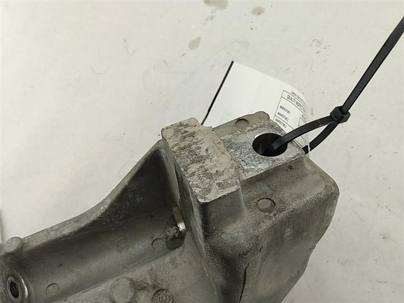 Alfa Romeo Giulia Right Engine Bracket
50537064DX
B813-1A