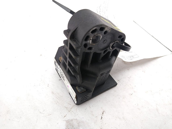 Alfa Romeo Giulia Radiator Bracket 
00505426860