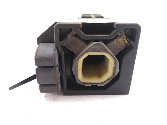 Alfa Romeo Giulia Radiator Bracket 
00505426860