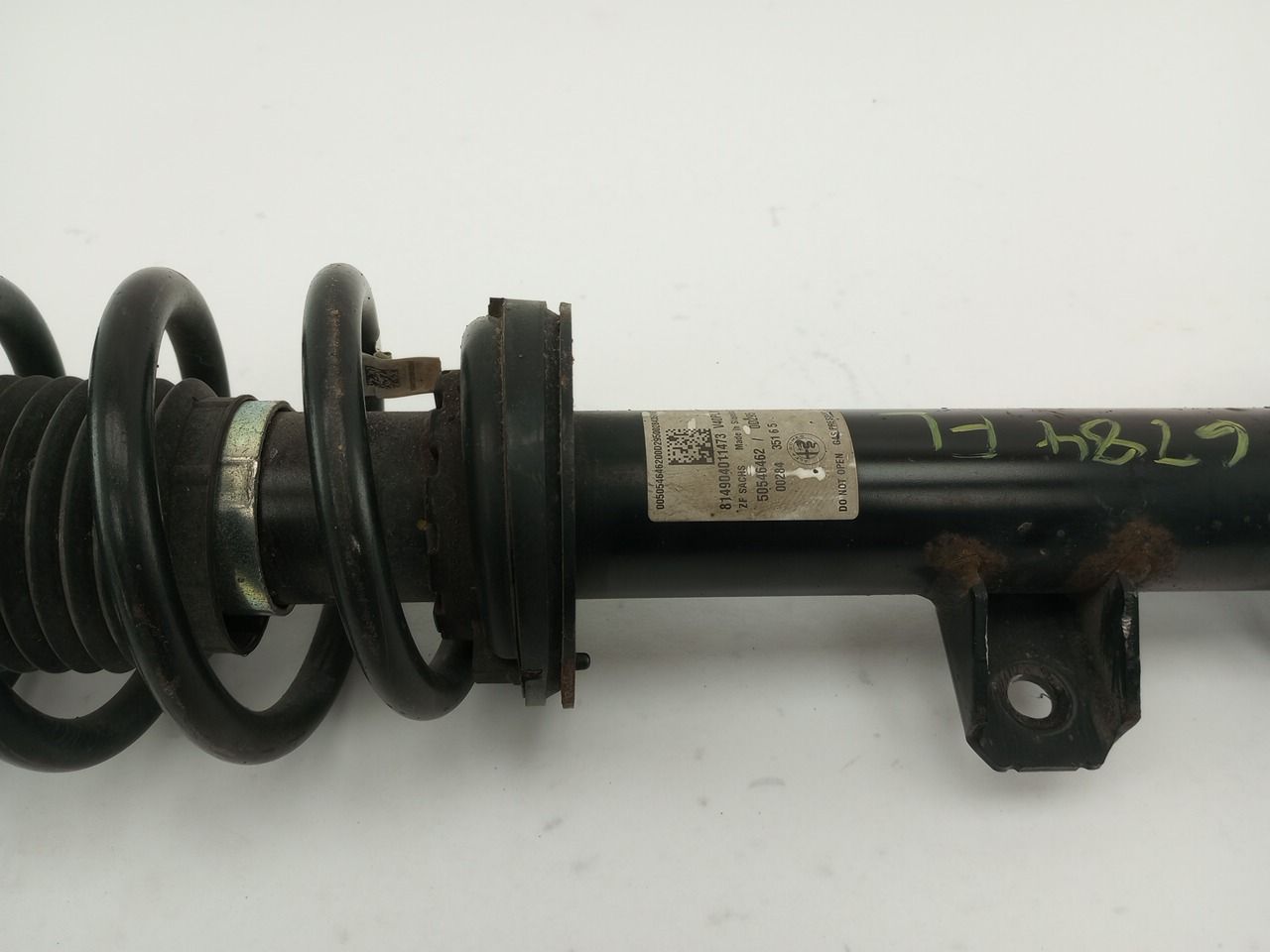 Alfa Romeo Giulia Front Left Shock Absorber 
50546462
0D295