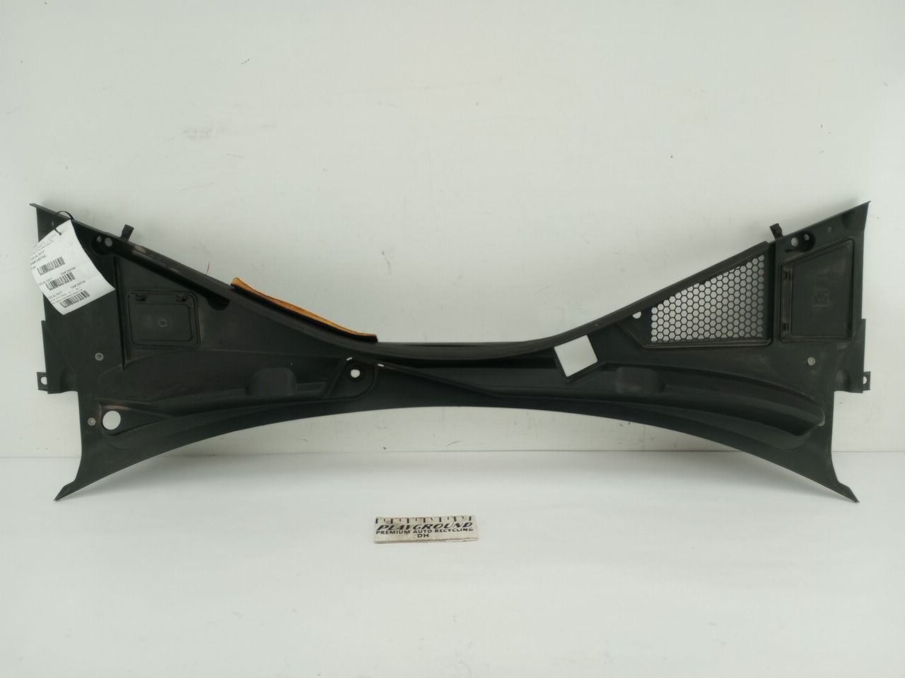 Alfa Romeo Giulia Wiper Cowl Panel 
50534709