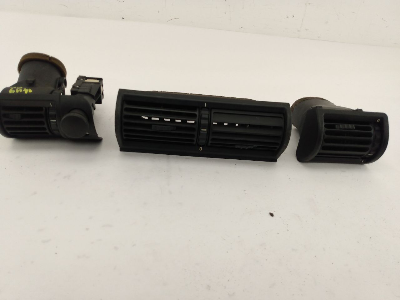 BMW Z3 Air Vent Set - 0