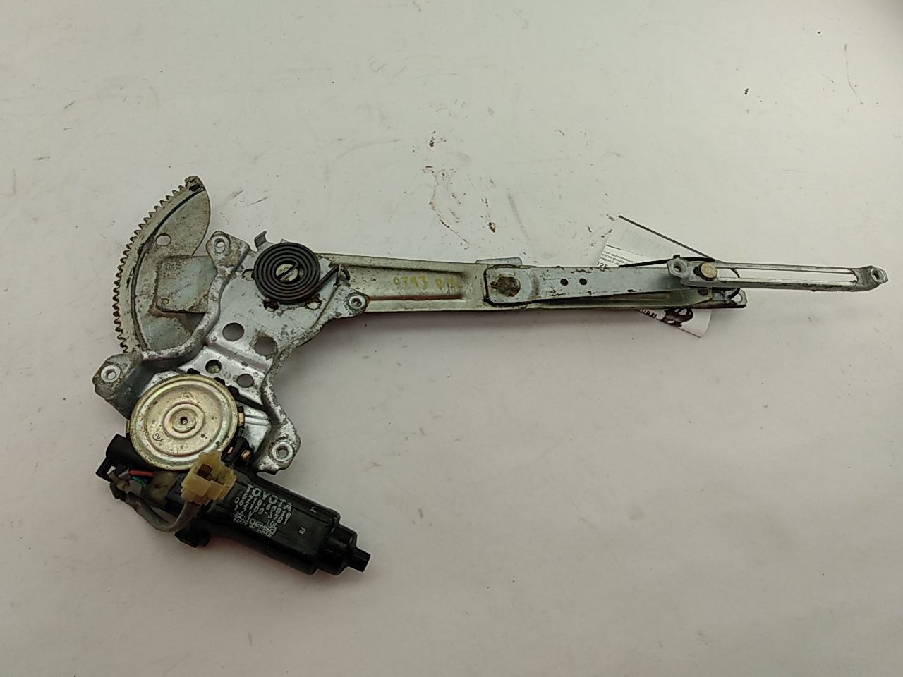 樹28 Toyota Land Cruiser Front Right Window Regulator & Motor