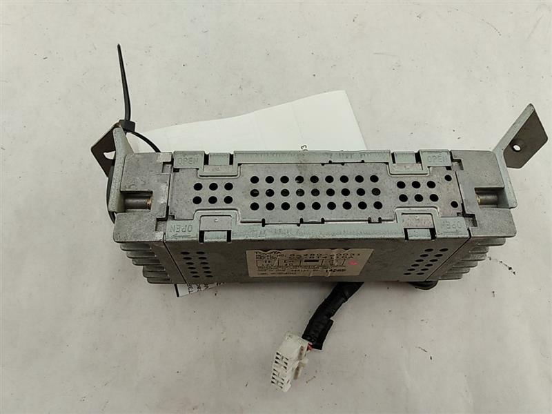 Toyota Land Cruiser Audio Amplifier